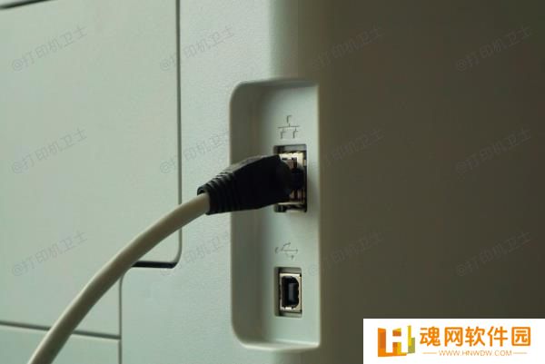 检查USB端口和数据线