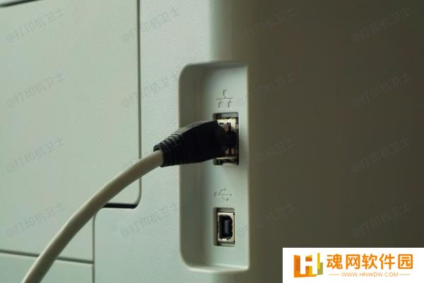 检查打印机电源与连接状态